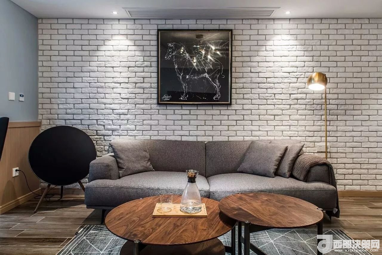 沙發(fā)背景墻選對(duì)裝飾畫，才能美了整個(gè)客廳空間！