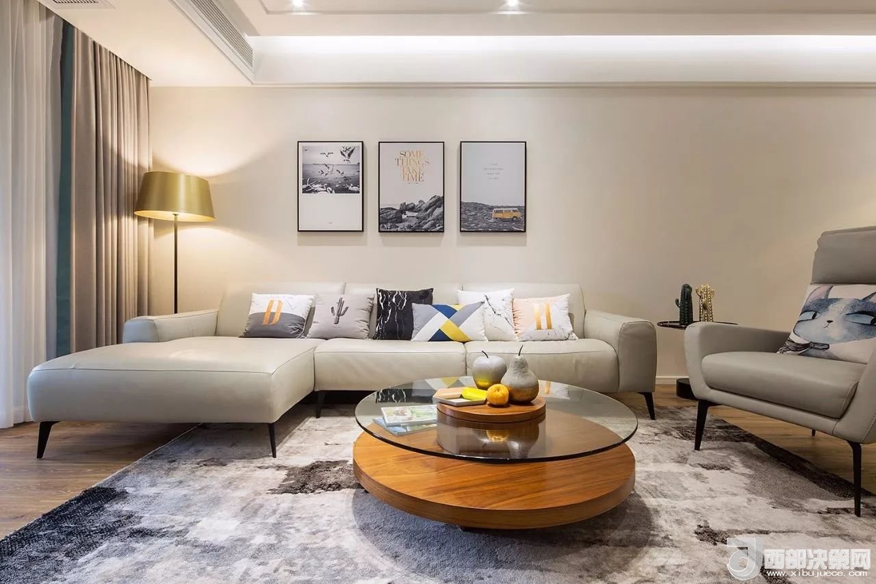 沙發(fā)背景墻選對(duì)裝飾畫，才能美了整個(gè)客廳空間！