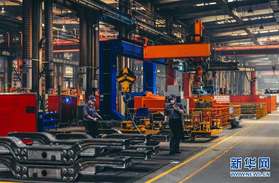 （在習近平新時代中國特色社會主義思想指引下——新時代新作為新篇章·習近平總書記關切事·圖文互動）（6）汗水的味道——記錄奮戰(zhàn)在復工復產(chǎn)一線的勞動者