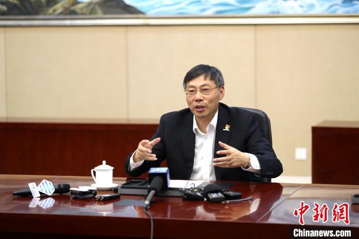 近日，全國人大代表、浪潮集團(tuán)董事長兼CEO孫丕恕接受媒體采訪。浪潮集圖供圖