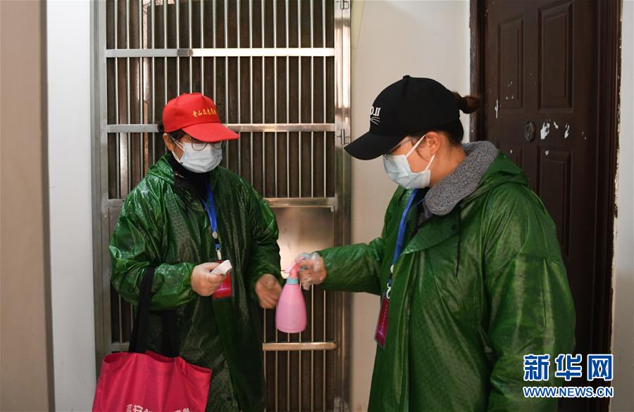 (新華全媒頭條·迎接兩會(huì)特別報(bào)道·圖文互動(dòng))(10)不同尋常的兩會(huì) 萬眾一心的力量——寫在2020年全國兩會(huì)召開之際