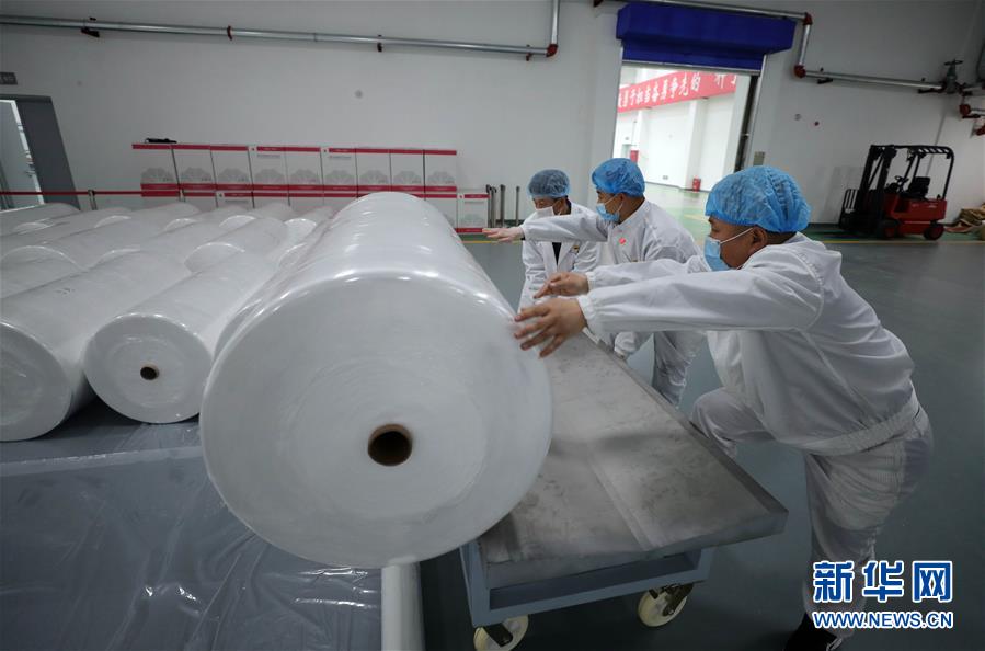 (新華全媒頭條·迎接兩會(huì)特別報(bào)道·圖文互動(dòng))(7)不同尋常的兩會(huì) 萬眾一心的力量——寫在2020年全國兩會(huì)召開之際