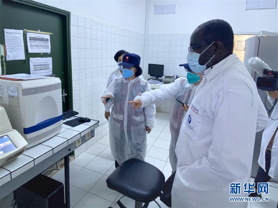 （新華全媒頭條·圖文互動）（13）“始終把人民群眾生命安全和身體健康放在第一位”——中國抗疫彰顯“生命至上、人民至上”理念