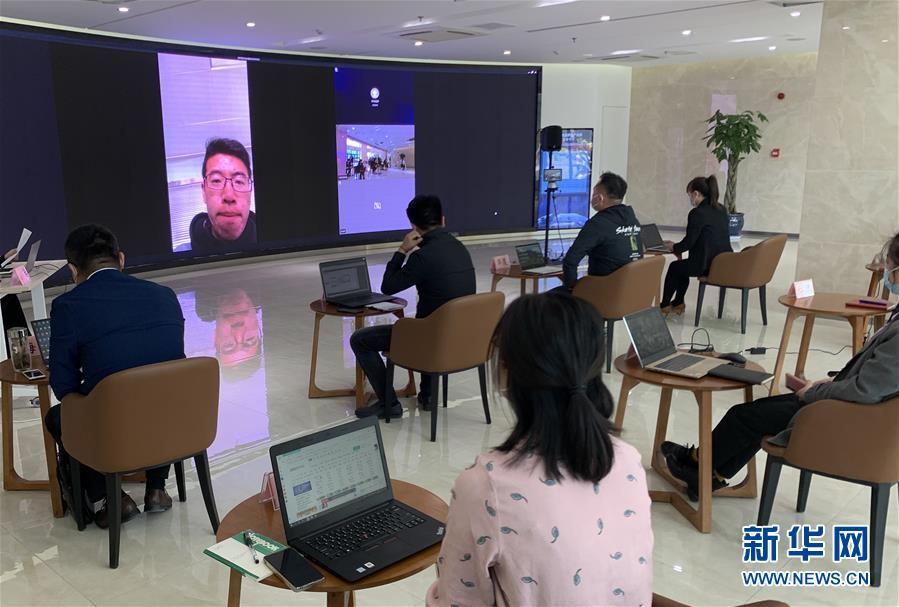 (新華全媒頭條·兩會(huì)特別報(bào)道·圖文互動(dòng))(5)砥礪前行 使命必達(dá)——從全國兩會(huì)看中國信心