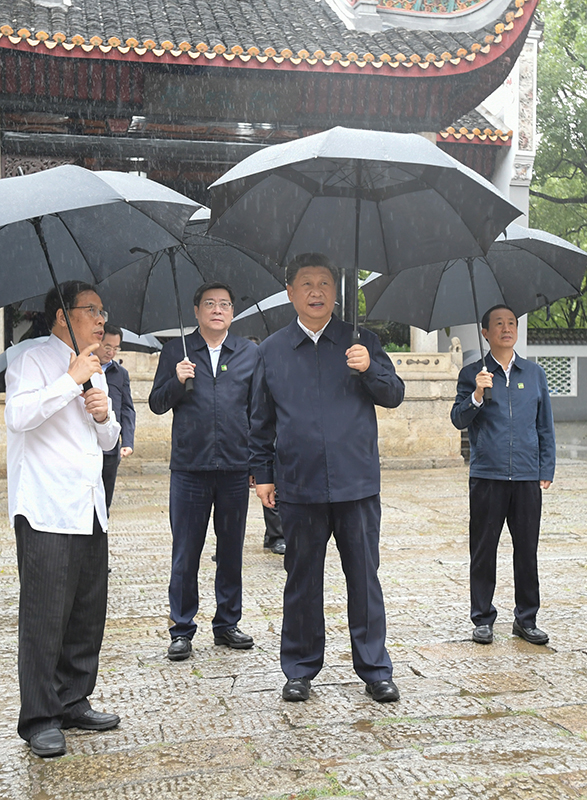 2020年9月17日，習(xí)近平在湖南大學(xué)岳麓書院考察調(diào)研，了解人才培養(yǎng)、文化傳承等情況。