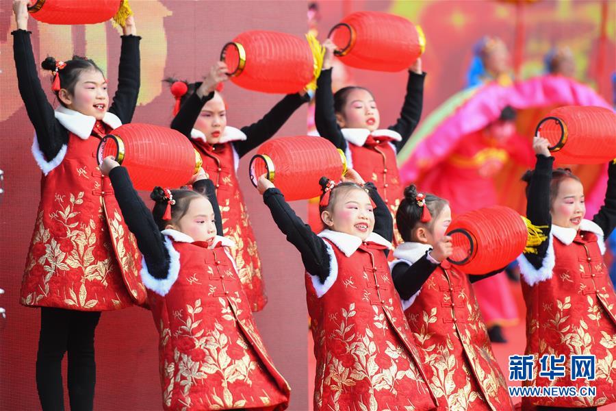 （習(xí)近平的小康故事·圖文互動）（6）“文明其精神，野蠻其體魄”——習(xí)近平同少年兒童的故事
